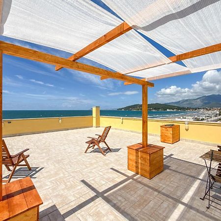 Il Mare In Giardino Leilighet Scauri  Eksteriør bilde
