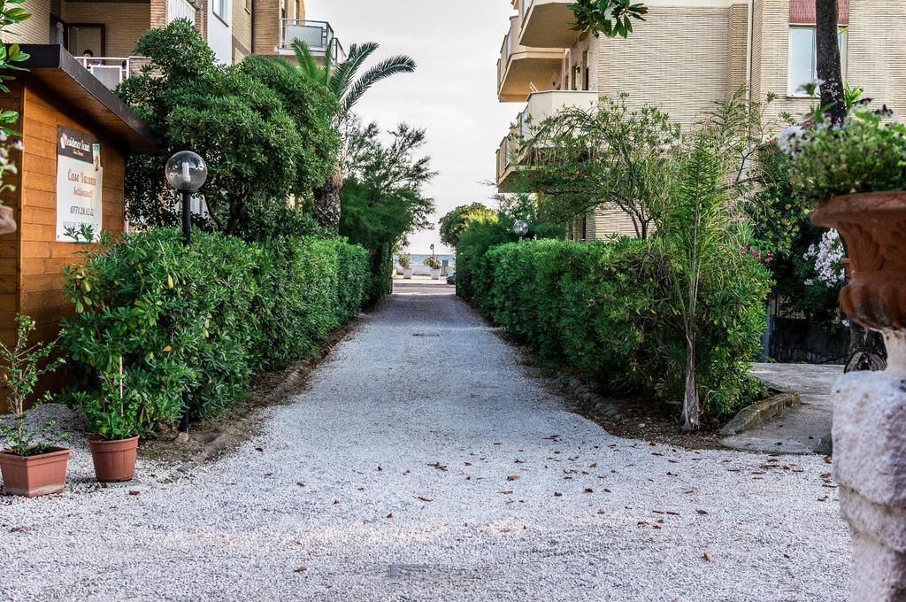 Il Mare In Giardino Leilighet Scauri  Eksteriør bilde